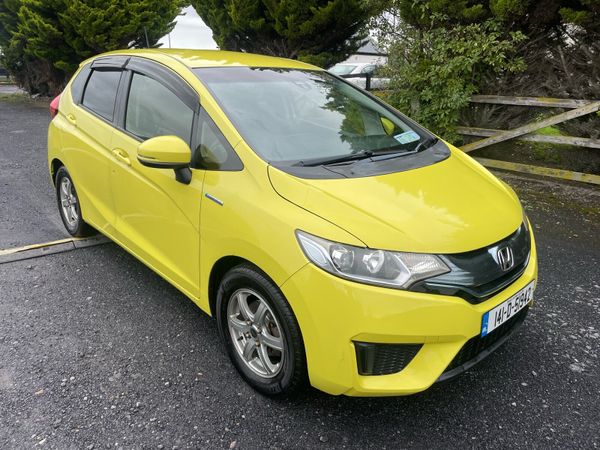 Honda Fit Hatchback, Petrol Hybrid, 2014, Yellow