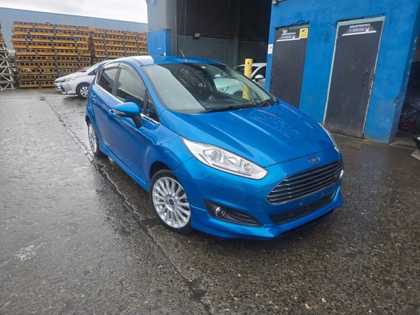 Ford Fiesta Hatchback, Petrol, 2016, Blue