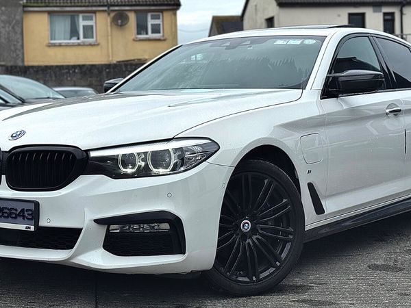 BMW 5-Series Saloon, Petrol Plug-in Hybrid, 2017, White