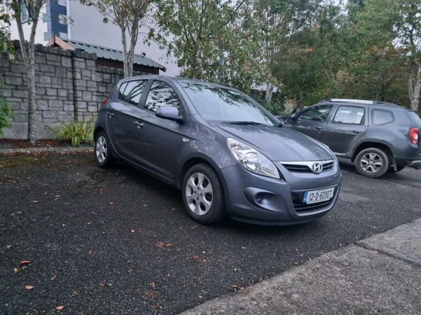 Hyundai i20 Hatchback, Petrol, 2012, Grey