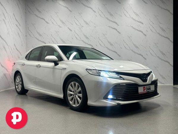 Toyota Camry Saloon, Hybrid, 2018, White