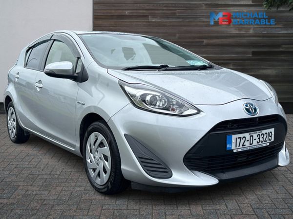 Toyota Aqua Hatchback, Petrol Hybrid, 2017, Silver