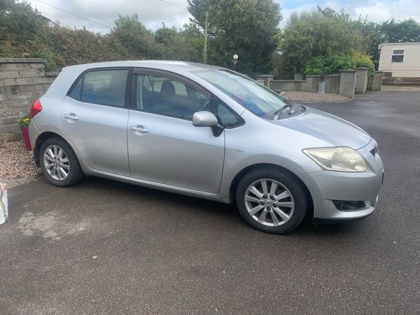 Toyota Auris Hatchback, Diesel, 2007, Silver