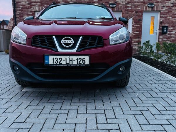 Nissan Qashqai MPV, Diesel, 2013, Red