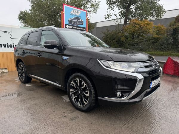 Mitsubishi Outlander SUV, Petrol Plug-in Hybrid, 2017, Black