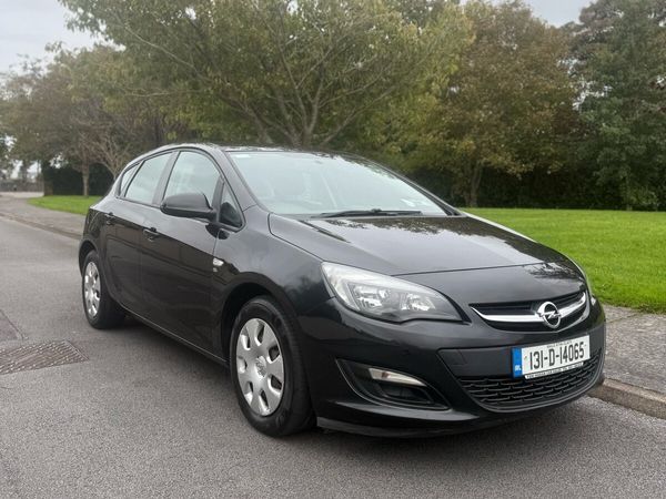 Opel Astra MPV, Petrol, 2013, Black