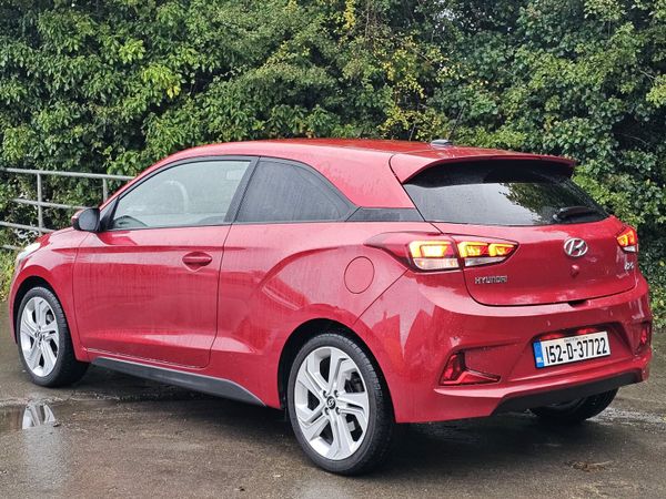Hyundai i20 Coupe, Petrol, 2015, Red