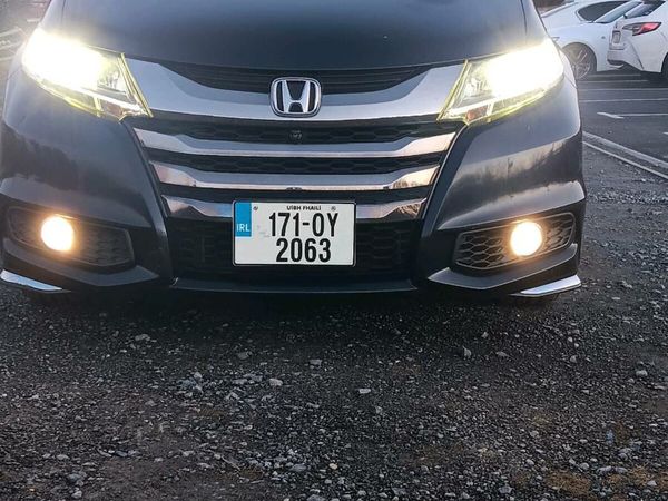 Honda Odyssey Estate, Petrol Hybrid, 2016, White