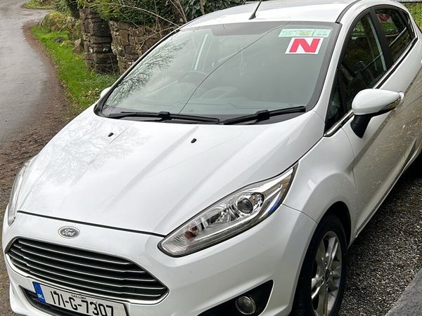Ford Fiesta Hatchback, Petrol, 2017, White