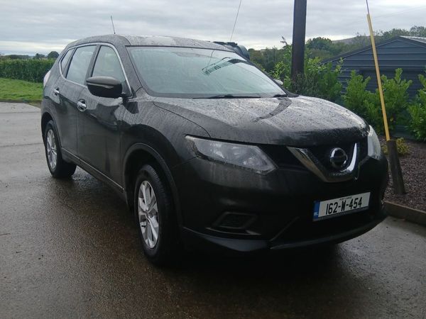 Nissan X-Trail SUV, Diesel, 2016, Green