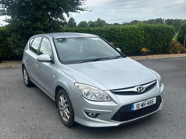 Hyundai i30 Hatchback, Petrol, 2010, Silver