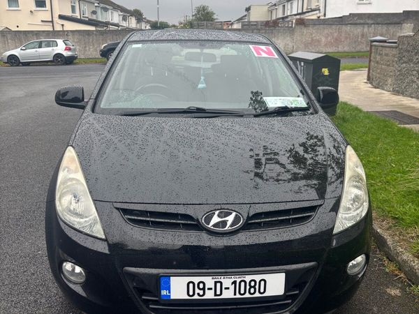 Hyundai i20 Hatchback, Petrol, 2009, Black