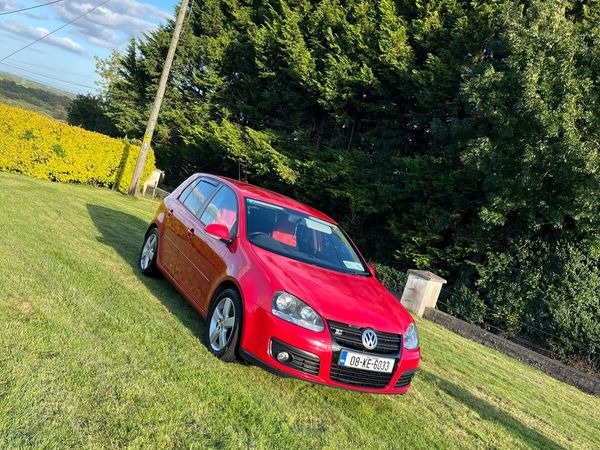 Volkswagen Golf Hatchback, Petrol, 2008, Red