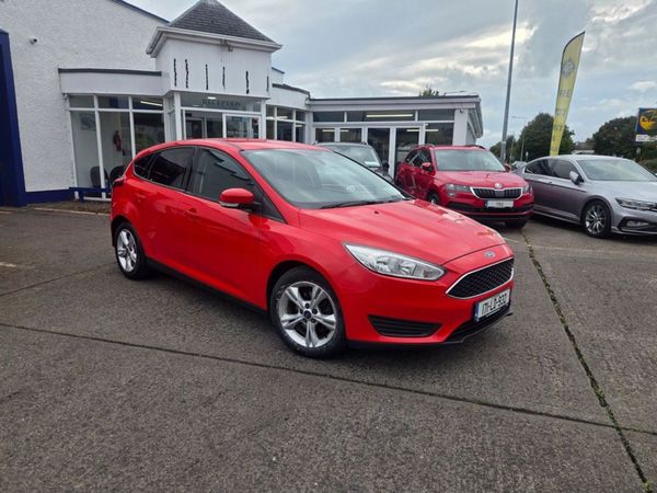 Ford Focus Hatchback, Diesel, 2017, Red