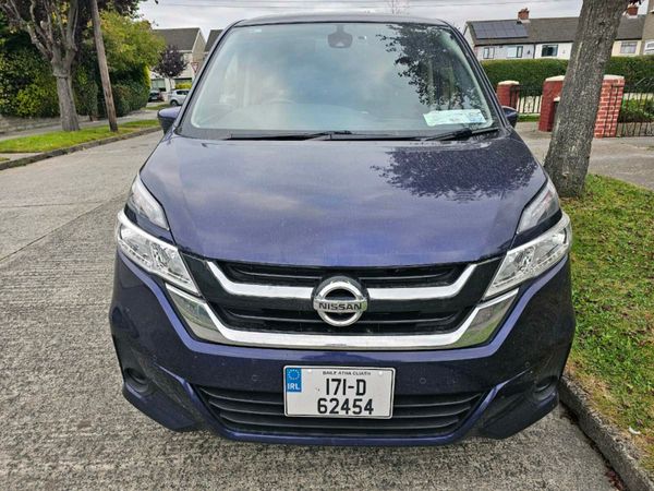 Nissan Serena MPV, Petrol, 2017, Navy
