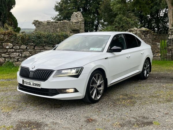 Skoda Superb Hatchback, Diesel, 2017, White