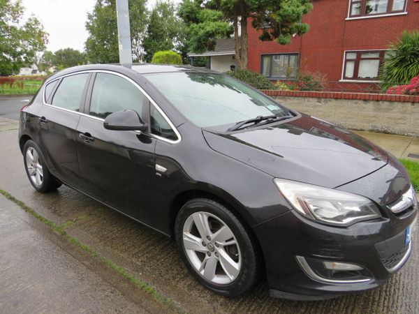 Vauxhall Astra Hatchback, Diesel, 2014, Black