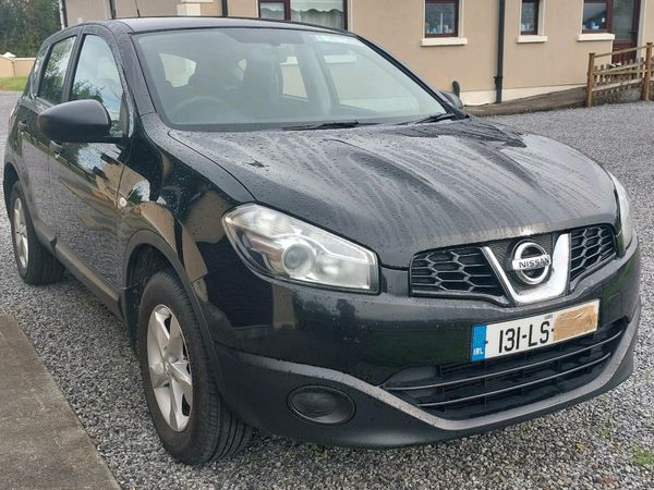 Nissan Qashqai Hatchback, Diesel, 2013, Black