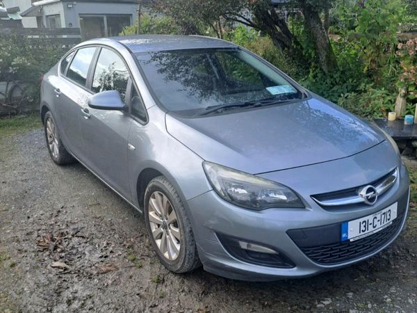 Opel Astra Saloon, Diesel, 2013, Grey