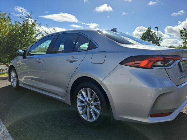 Toyota Corolla Saloon, Petrol Hybrid, 2019, Grey