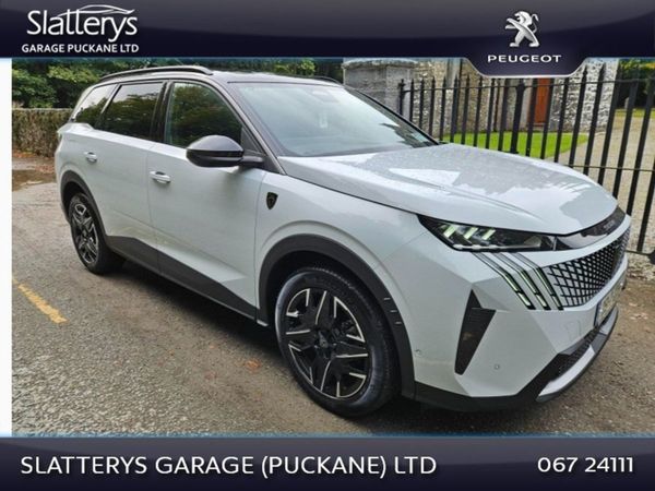 Peugeot 5008 SUV, Petrol, 2025, White