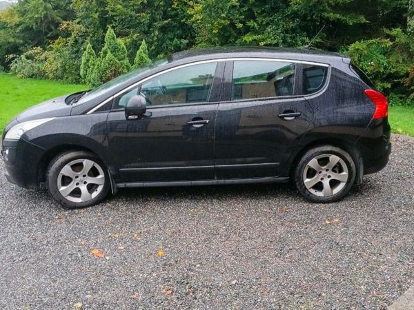 Peugeot 3008 MPV, Diesel, 2013, Black