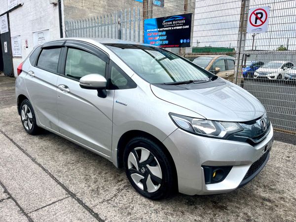 Honda Fit Hatchback, Petrol Hybrid, 2014, Silver
