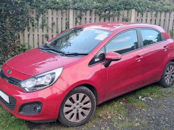 Kia Rio Hatchback, Petrol, 2011, Red