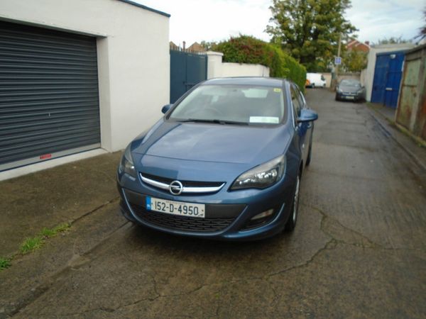 Opel Astra Hatchback, Petrol, 2015, Blue