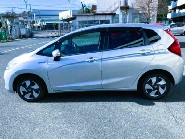 Honda Fit Hatchback, Petrol Hybrid, 2014, Silver