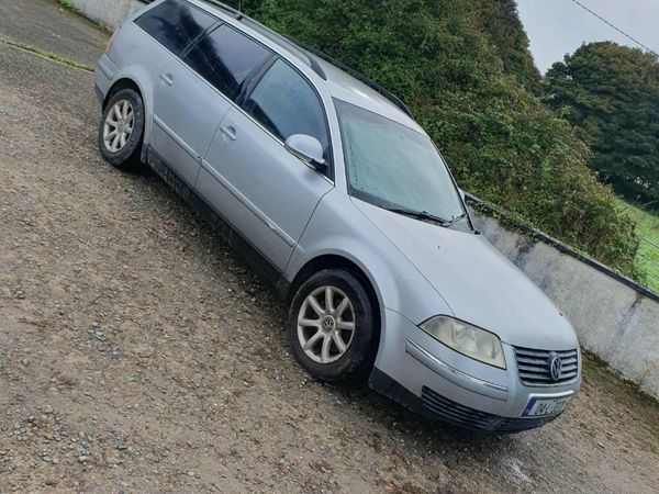 Volkswagen Passat Estate, Diesel, 2004, Silver