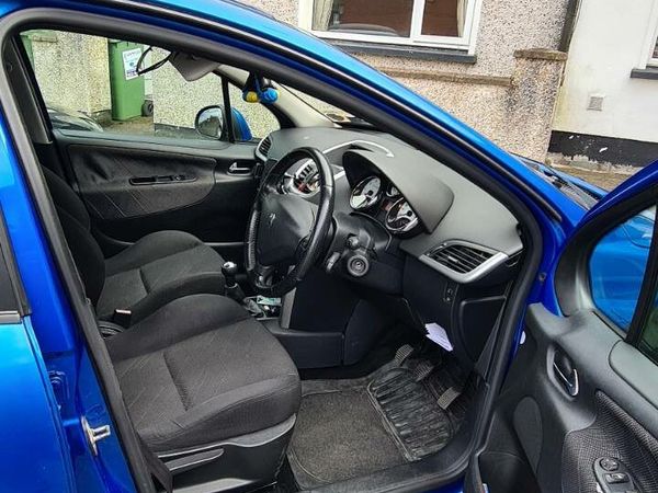 Peugeot 207 Hatchback, Petrol, 2007, Blue