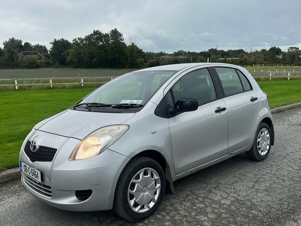 Toyota Yaris Hatchback, Petrol, 2008, Silver