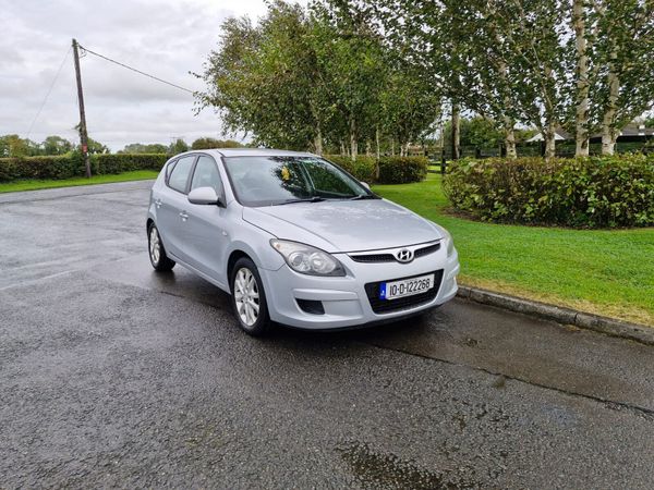 Hyundai i30 Hatchback, Diesel, 2010, Silver