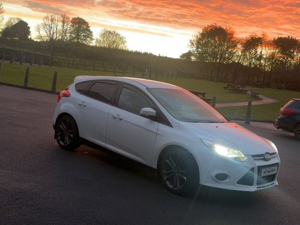 Ford Focus Hatchback, Diesel, 2014, White
