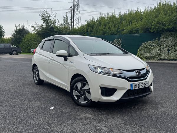Honda Fit Hatchback, Petrol Hybrid, 2014, White