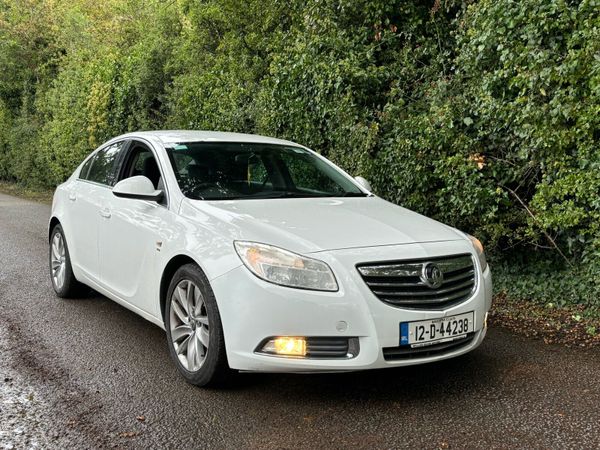 Vauxhall Insignia Hatchback, Petrol, 2012, White