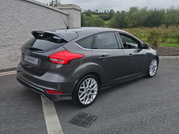 Ford Focus Hatchback, Diesel, 2016, Grey