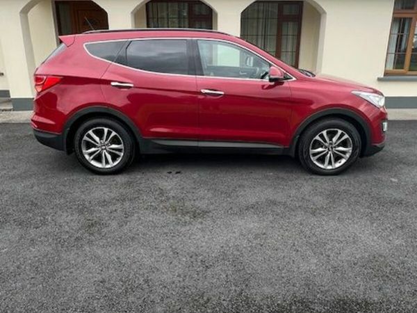 Hyundai Santa Fe SUV, Diesel, 2015, Red