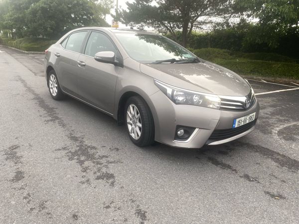 Toyota Corolla Saloon, Diesel, 2015, Bronze