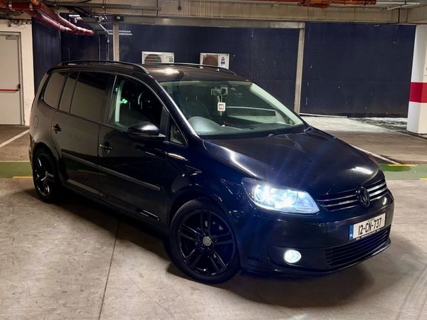 Volkswagen Touran MPV, Diesel, 2012, Black