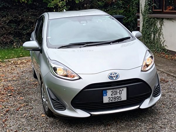 Toyota Aqua Hatchback, Petrol Hybrid, 2020, Silver