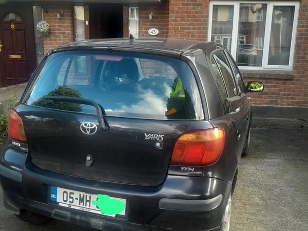 Toyota Yaris Hatchback, Petrol, 2005, Black