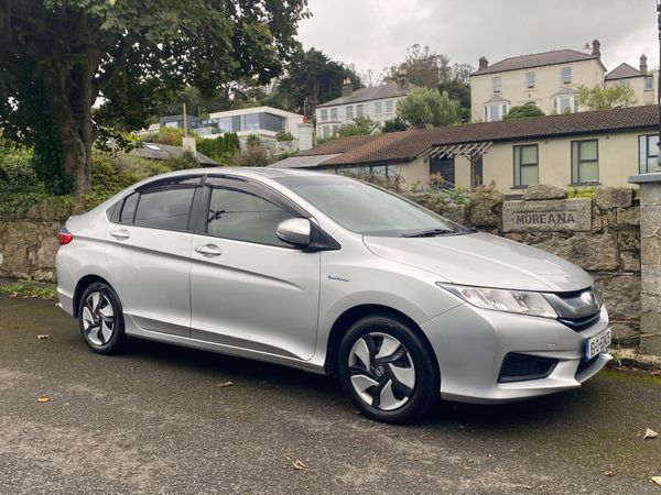 Honda Grace Saloon, Petrol Hybrid, 2016, Silver