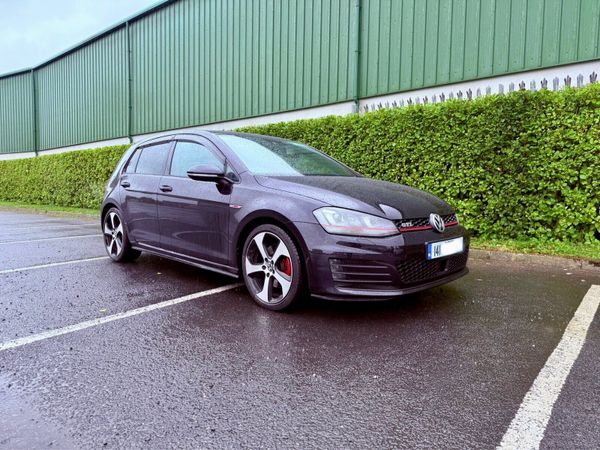 Volkswagen Golf Hatchback, Petrol, 2014, Black
