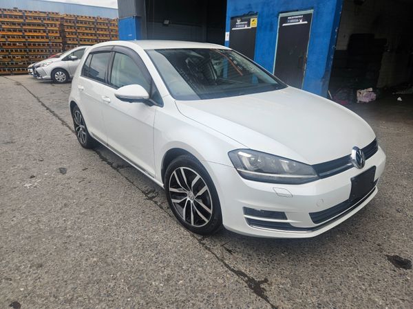 Volkswagen Golf Hatchback, Petrol, 2017, White