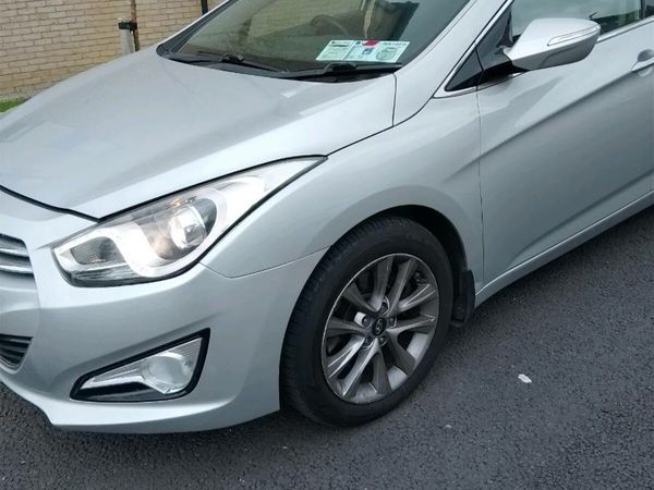 Hyundai i40 Estate/Jeep, Diesel, 2015, Silver