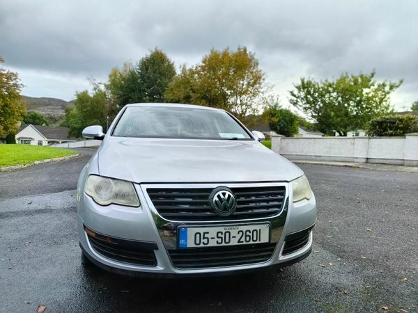 Volkswagen Passat Saloon, Petrol, 2005, Silver