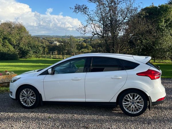 Ford Focus Hatchback, Diesel, 2015, White