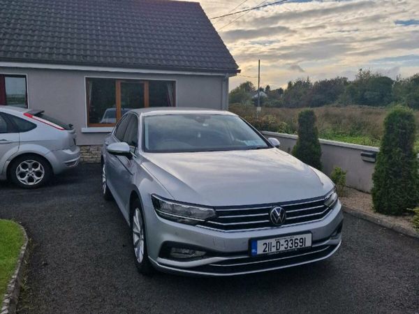 Volkswagen Passat Saloon, Diesel, 2021, Grey